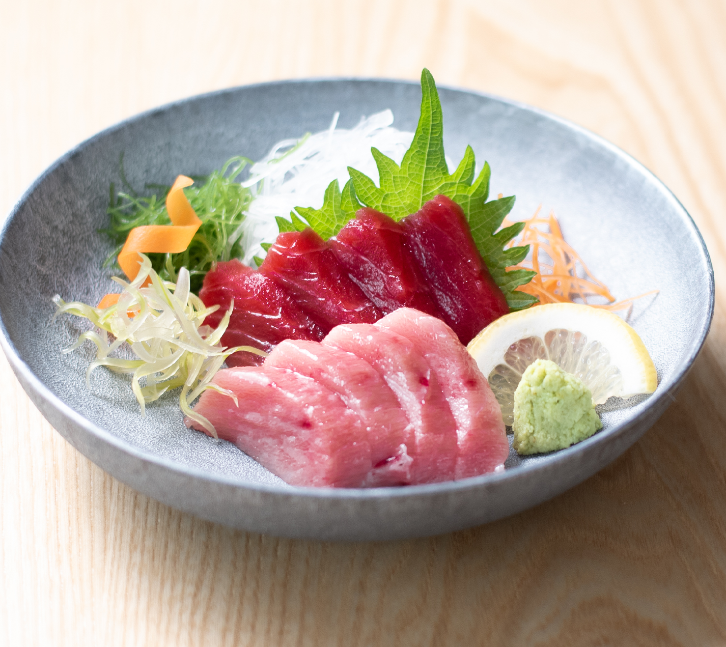 天然本マグロ 赤身・中トロ刺し身