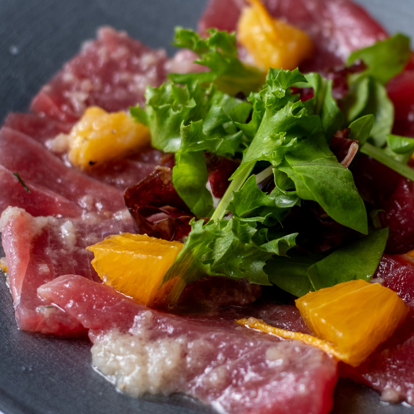 旅する味わい「マグロとオレンジの香草マリネ」